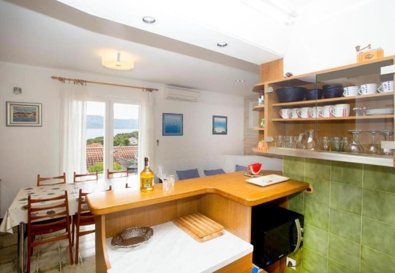 Apartments Damir - 80 M From Beach Postira Exteriör bild